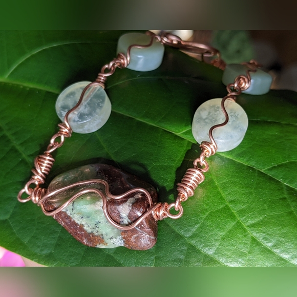 Handcrafted Copper Chain Bracelet With Chrysoprase And Aventurine Gemstones - Picture 16 of 16